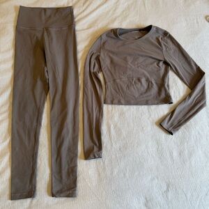 Aritzia TNAaction Longsleeve Top and Leggings Set